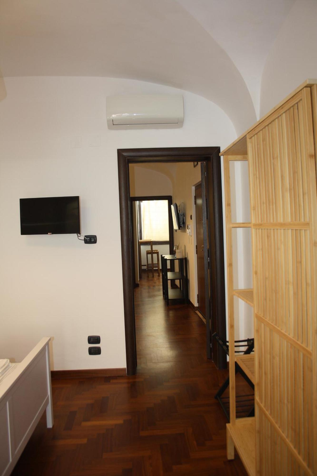 Stefano'S Apartment Bari Exterior photo