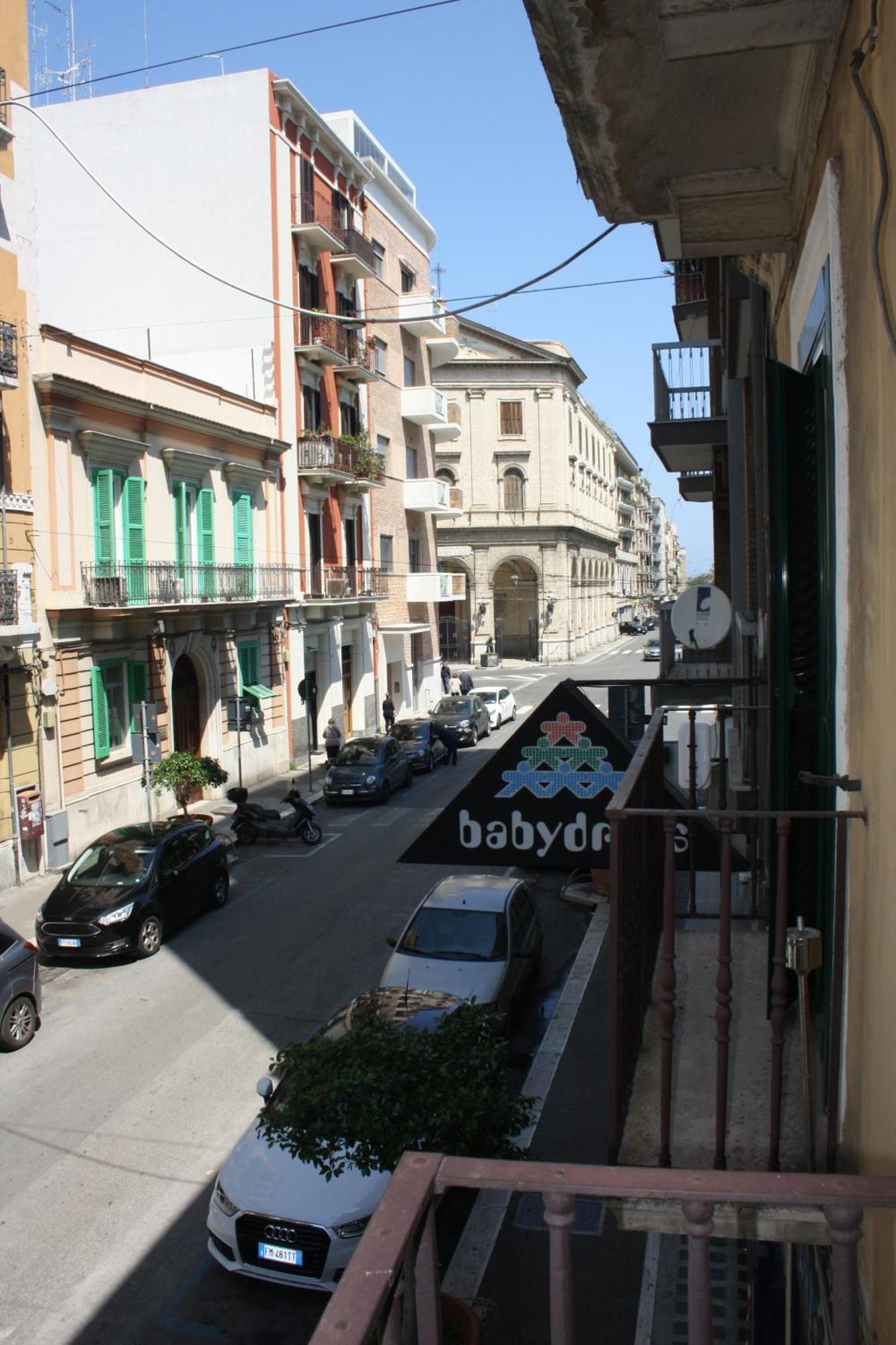 Stefano'S Apartment Bari Exterior photo